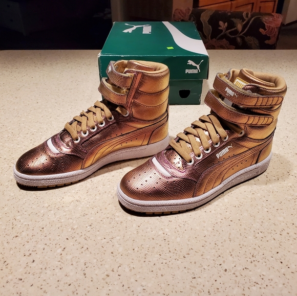 🆕️ NEW Puma Sky II Holographic Jr - Picture 1 of 16